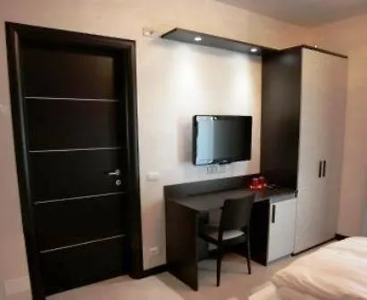 La Casa Degli Angeli - Agli Angeli Ristorante Pizzeria Bed & Breakfast 3*