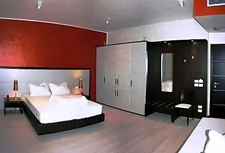 La Casa Degli Angeli - Agli Angeli Ristorante Pizzeria Bed & Breakfast 3*
